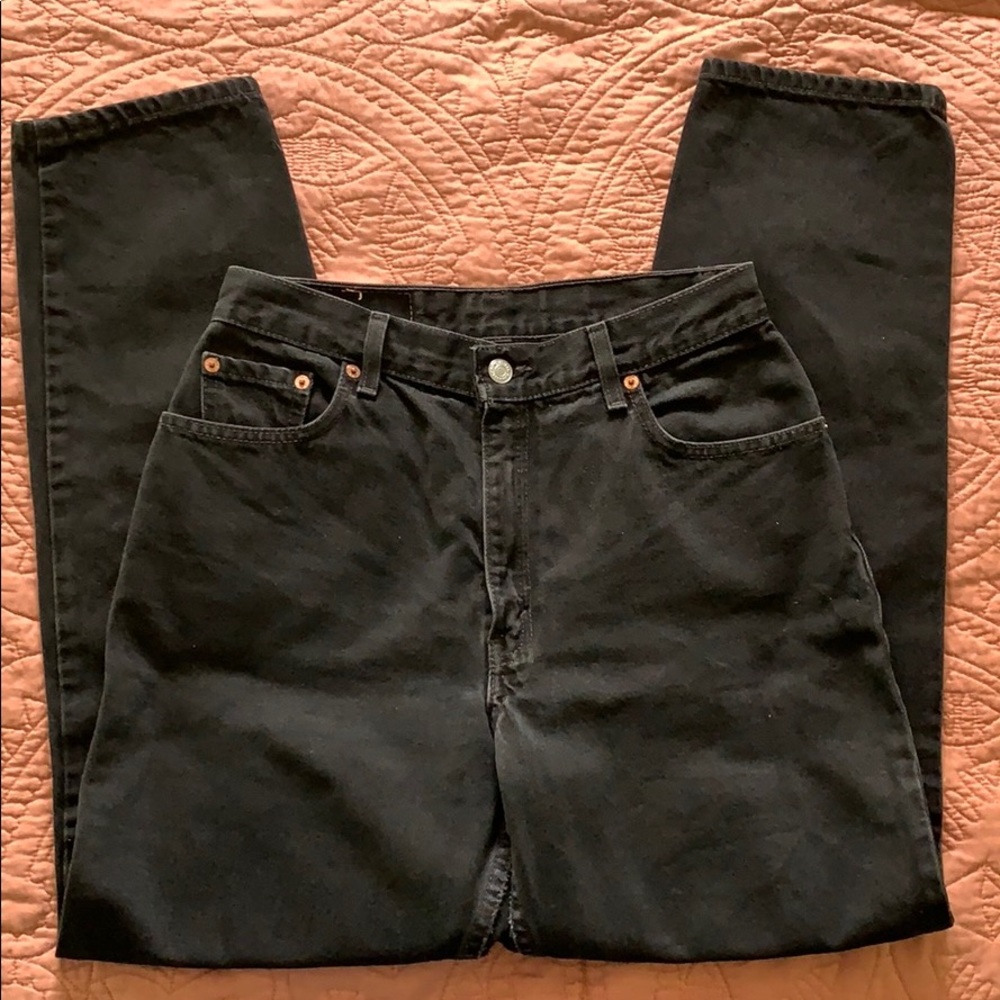 Black Levi’s 550 Relaxed Fit Tapered Leg